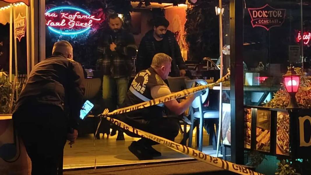 Adana’da Ocakbaşı Sahibine Silahlı Saldırı: Defalarca Ateş Ettiler! 7